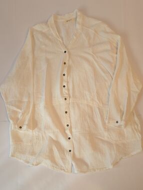A Beautiful Soul Sixe 2x Lightweight Cream Button-Front Gauze Shirt BU7